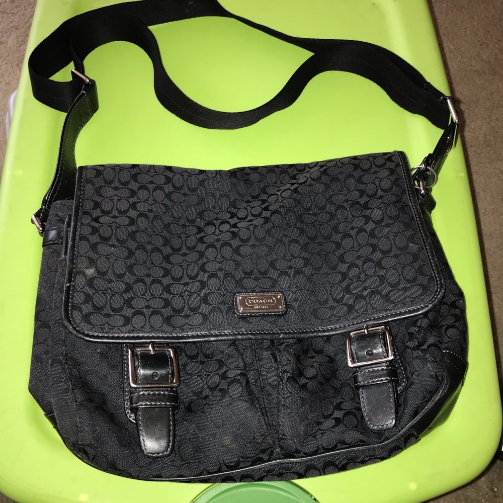 Coach Messenger Style Travel Crossbody Bag